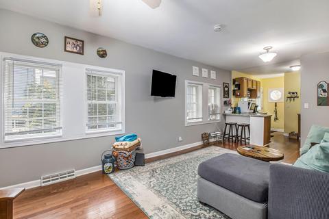 938 Ellery Ave, Jackson, MI 49202 photo 4