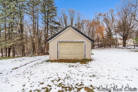 505 E Day St, Stanton, MI 48888 photo 32