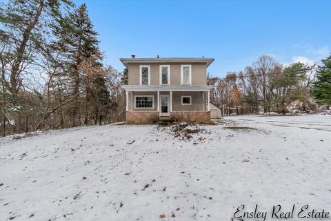 505 E Day St, Stanton, MI 48888 photo 1