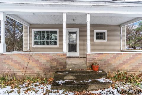 505 E Day St, Stanton, MI 48888 photo 6