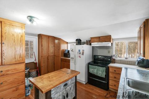 505 E Day St, Stanton, MI 48888 photo 17