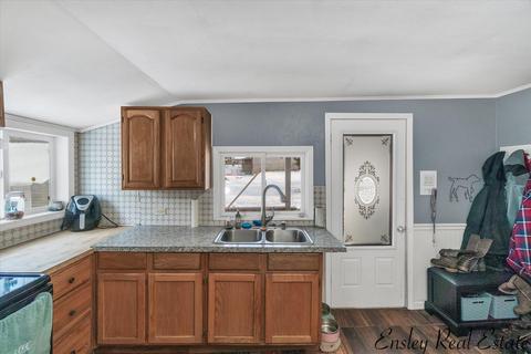 505 E Day St, Stanton, MI 48888 photo 15