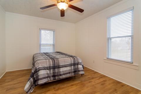11 E Beech St, Three Oaks, MI 49128 photo 18