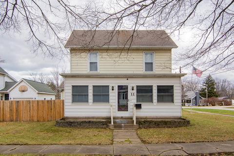 11 E Beech St, Three Oaks, MI 49128 photo 1
