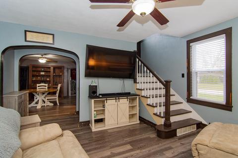 11 E Beech St, Three Oaks, MI 49128 photo 9
