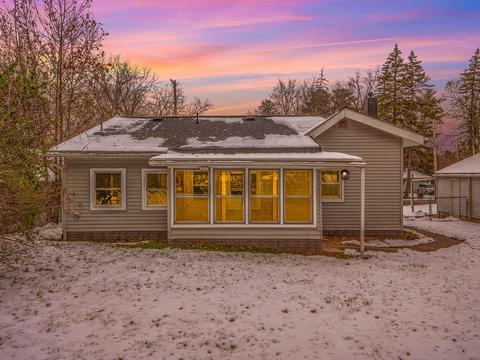 259 Stanford Ln, Jackson, MI 49203 photo 2