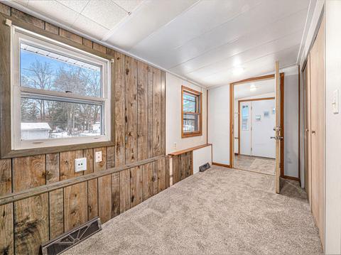 259 Stanford Ln, Jackson, MI 49203 photo 4