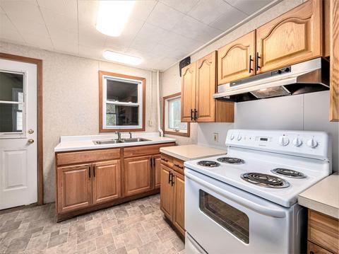 259 Stanford Ln, Jackson, MI 49203 photo 10