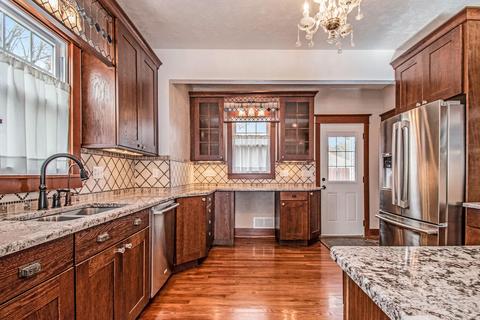 615 E Green St, Marshall, MI 49068 photo 8