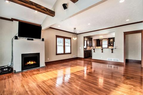 615 E Green St, Marshall, MI 49068 photo 2
