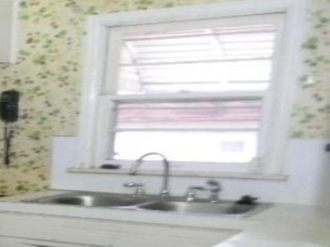 976 Johnson Ave, Flint, MI 48532 photo 3