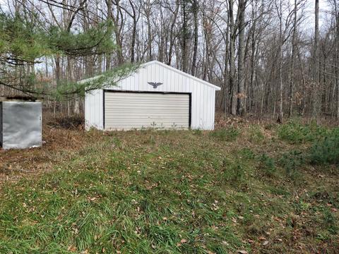 2672 S Walnut Ave, White Cloud, MI 49349 photo 2
