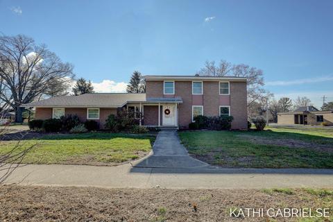 618 Fall St, Spring Lake, MI 49456 photo 1