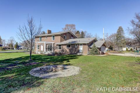 618 Fall St, Spring Lake, MI 49456 photo 4