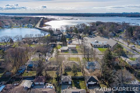 618 Fall St, Spring Lake, MI 49456 photo 48