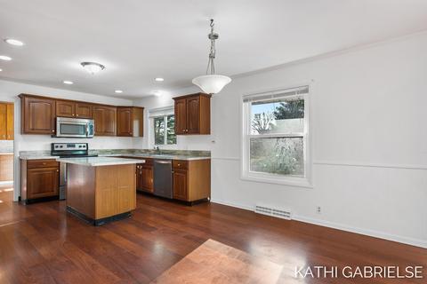 618 Fall St, Spring Lake, MI 49456 photo 11