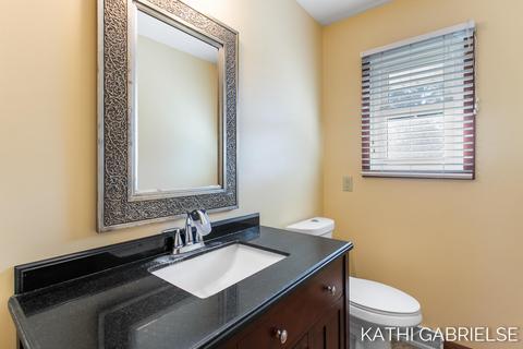 618 Fall St, Spring Lake, MI 49456 photo 18
