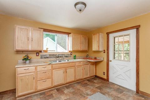 227 Edgewood Dr, Jackson, MI 49201 photo 7
