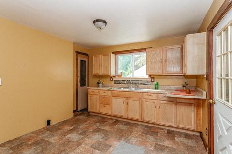 227 Edgewood Dr, Jackson, MI 49201 photo 8