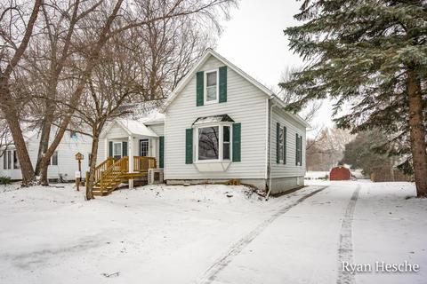 430 E Main St, Fremont, MI 49412 photo 1