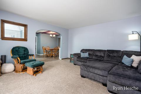 430 E Main St, Fremont, MI 49412 photo 9