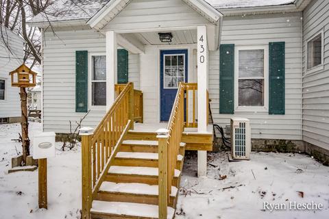 430 E Main St, Fremont, MI 49412 photo 5