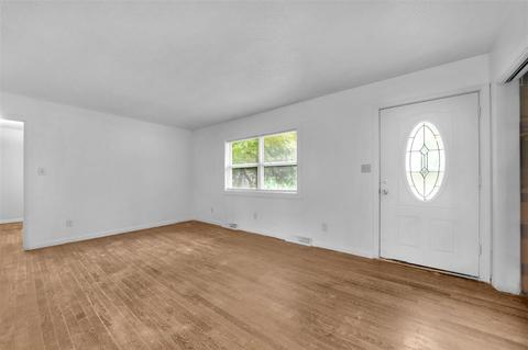 1705 4th St, Jackson, MI 49203 photo 2