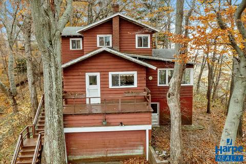 6187 Maple Ln, Whitehall, MI 49461 photo 1