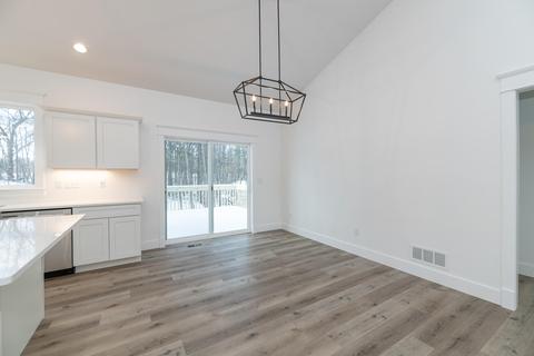 212 Golfview Dr, Plainwell, MI 49080 photo 16