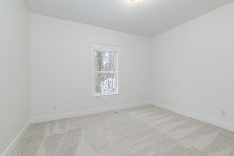 212 Golfview Dr, Plainwell, MI 49080 photo 17