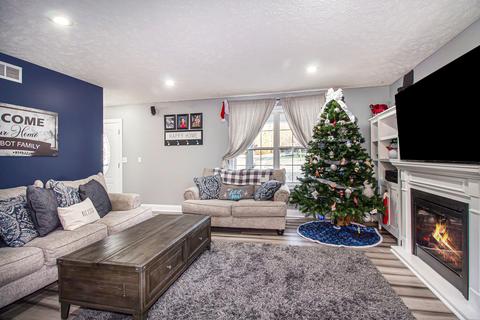 2083 Arbor Meadows Dr, Dewitt, MI 48820 photo 7