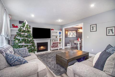 2083 Arbor Meadows Dr, Dewitt, MI 48820 photo 6
