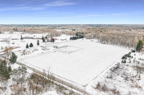 2450 W 80th St, Newaygo, MI 49337 photo 7