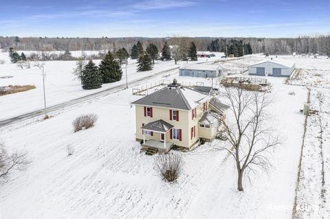 2450 W 80th St, Newaygo, MI 49337 photo 1