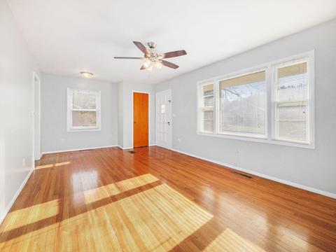 406 Colfax St, Jackson, MI 49203 photo 2