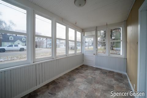 515 Alderman St, Belding, MI 48809 photo 4