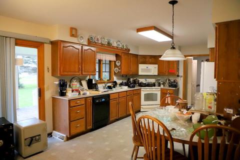 207 E Chicago St, Allen, MI 49227 photo 4