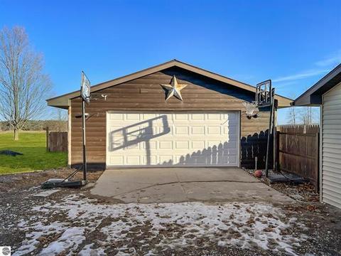 9185 S Old State Ave, Farwell, MI 48622 photo 29