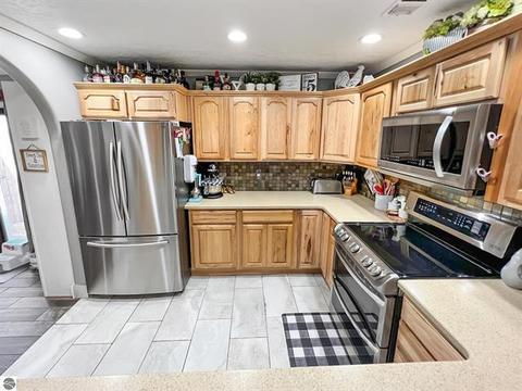 9185 S Old State Ave, Farwell, MI 48622 photo 12