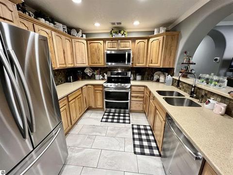 9185 S Old State Ave, Farwell, MI 48622 photo 11
