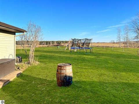 9185 S Old State Ave, Farwell, MI 48622 photo 26