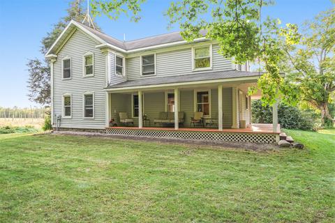 5017 Chickering Rd, Belding, MI 48809 photo 2
