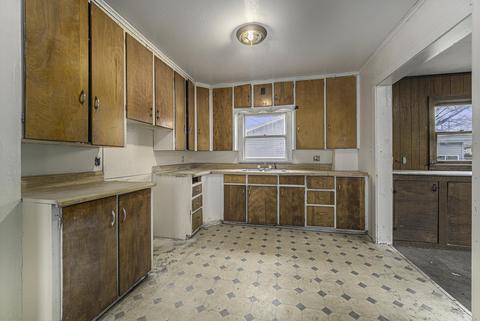 230 Griswold St, Jackson, MI 49203 photo 5