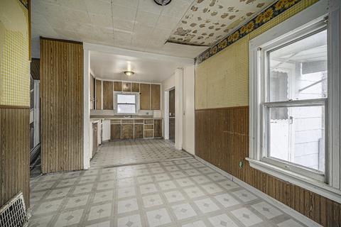 230 Griswold St, Jackson, MI 49203 photo 6