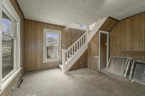 230 Griswold St, Jackson, MI 49203 photo 3