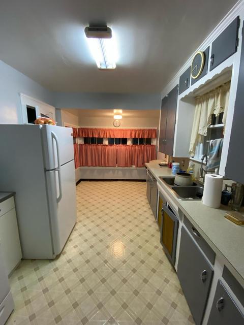 727 Loomis St, Jackson, MI 49202 photo 5