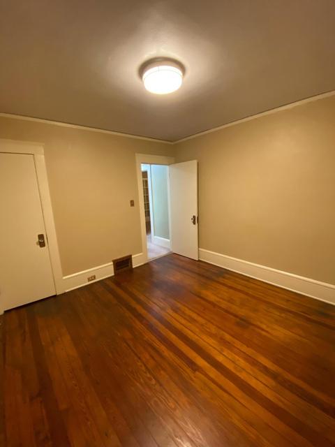 727 Loomis St, Jackson, MI 49202 photo 8
