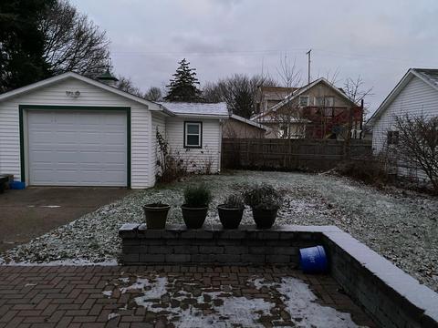 727 Loomis St, Jackson, MI 49202 photo 2
