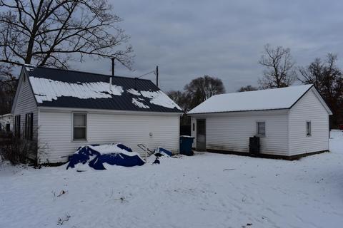 1554 E Pine Hill Ave, White Cloud, MI 49349 photo 3
