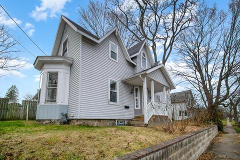 309 Main St, Buchanan, MI 49107 photo 2